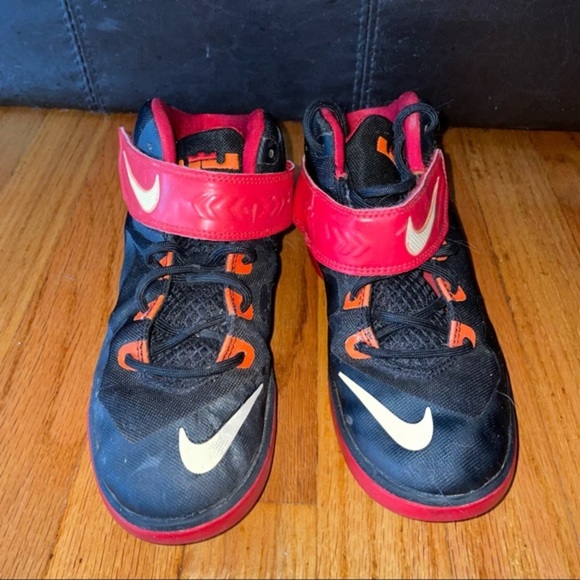Lebron Soldier nikes - Picture 4 of 9